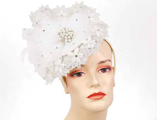 This Petal Lace fascinator is accented by a pearl broche and rhinestones.